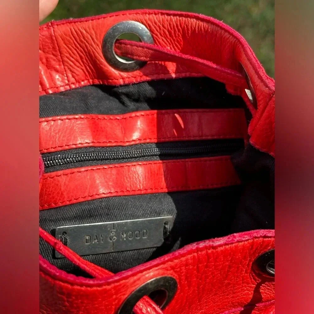 Day & Mood — Draw String Bucket Bag - Picture 3 of 6